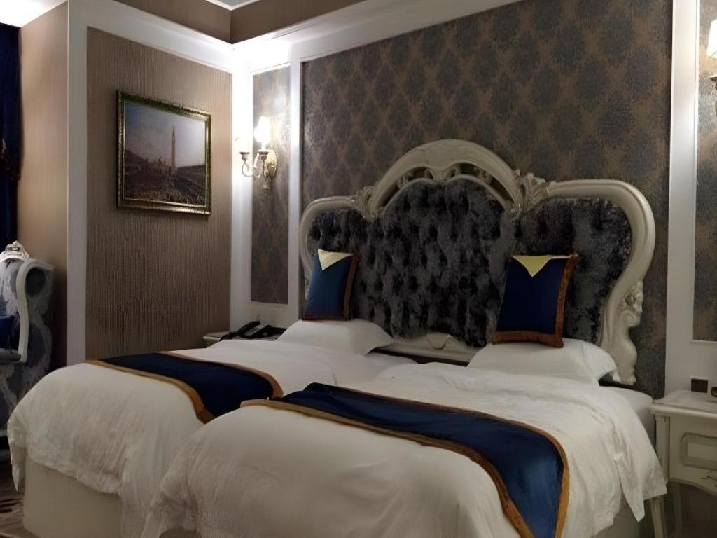 Chengdu French Theme Gold Palace Kültér fotó
